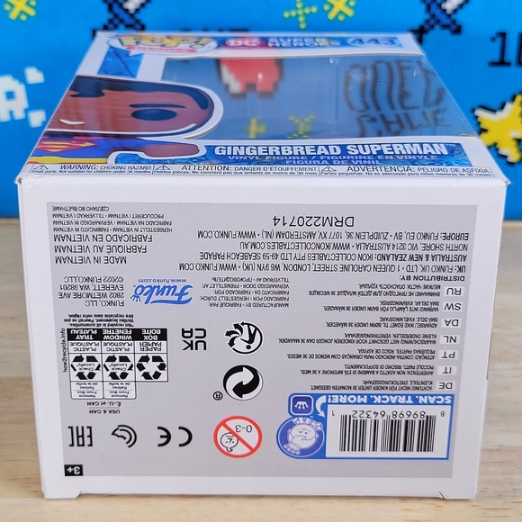 Funko PoP Super Heroes Gingerbread Superman #443 Vinyl Figure + Protector New - Picture 8 of 9